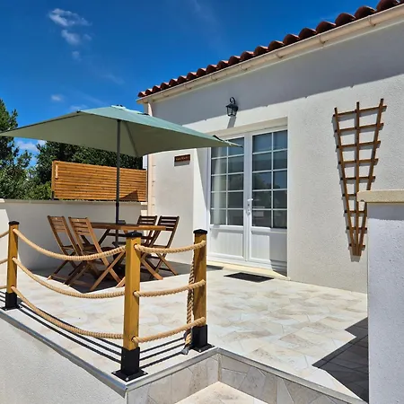 別荘 Casa Abuelo, L'hacienda De Soubran, Classe 4 Etoiles *